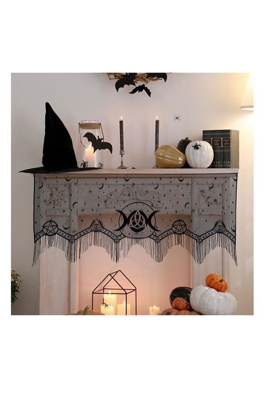 Decorazione Nera Di Halloween Per Camino