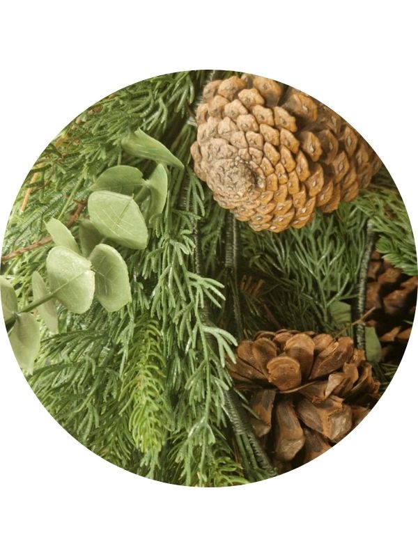 Guirlande Verte Rigide Avec Pommes De Pin 270Cm